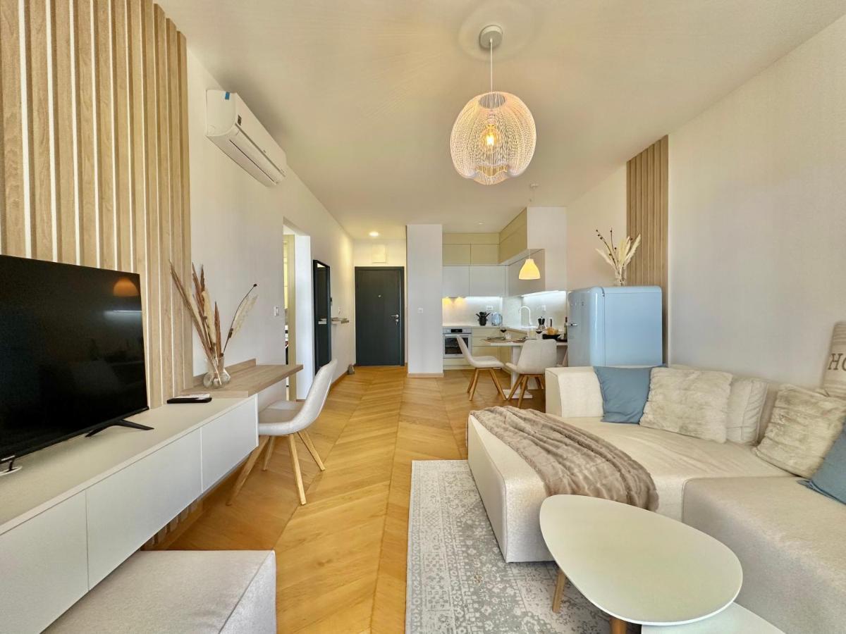 Apartment Feel The Spirit